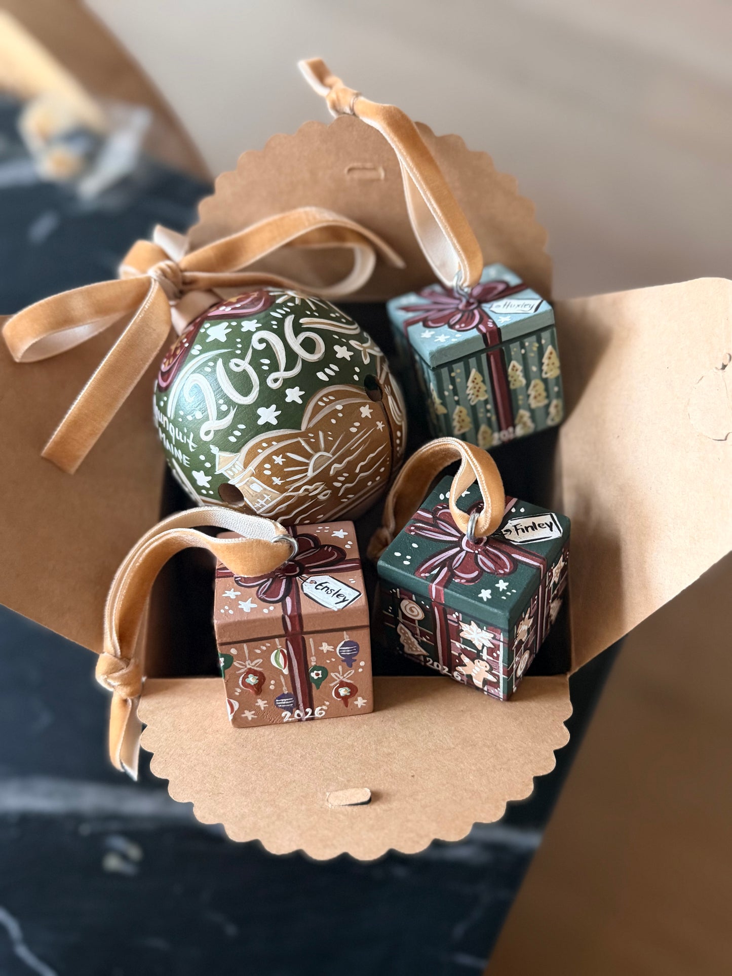 Seasonal - Custom 1.5 inch Christmas Gift with Name Tag and Year