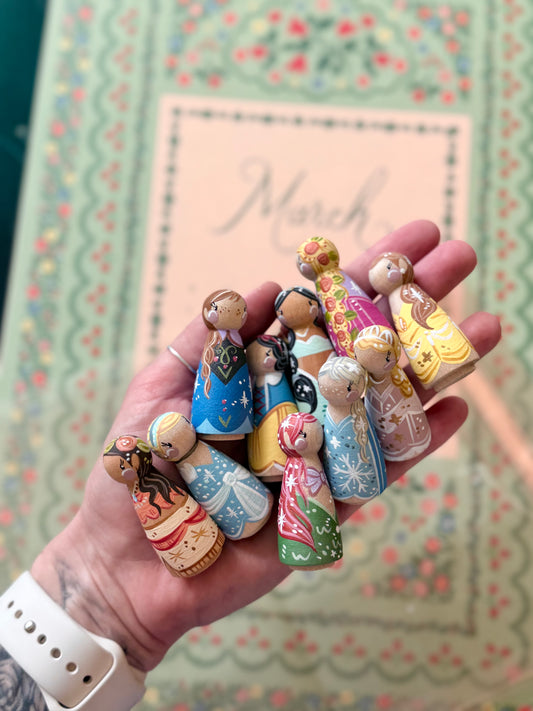 Peg Dolls - Tiny Princesses -
