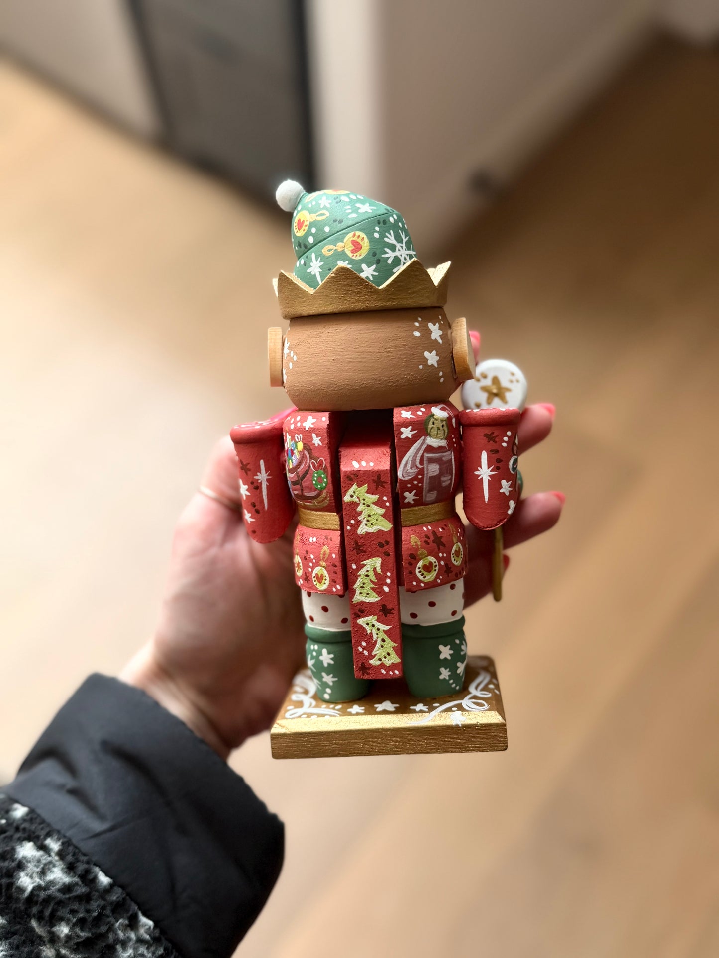 Seasonal - Nutcracker - 7 inches - back in October!